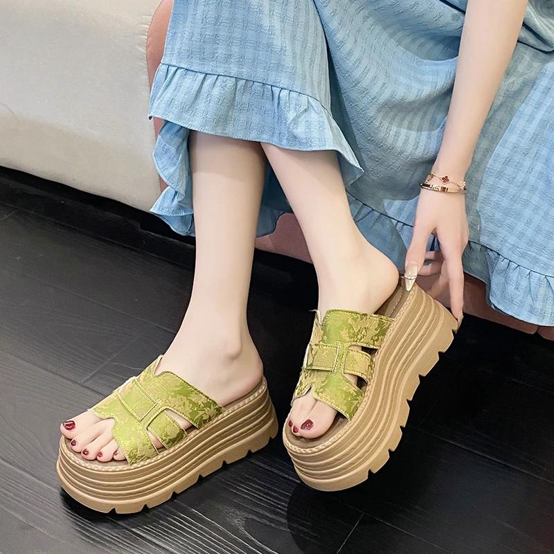 Modă Tocuri 8CM Platformă Înaltă Femei Papuci cu Vârf Deschis Sandale cu Platformă Încrucișată de Designer Pantofi Noi de Vară pentru Femei Papuci de Plajă cu Mărgele