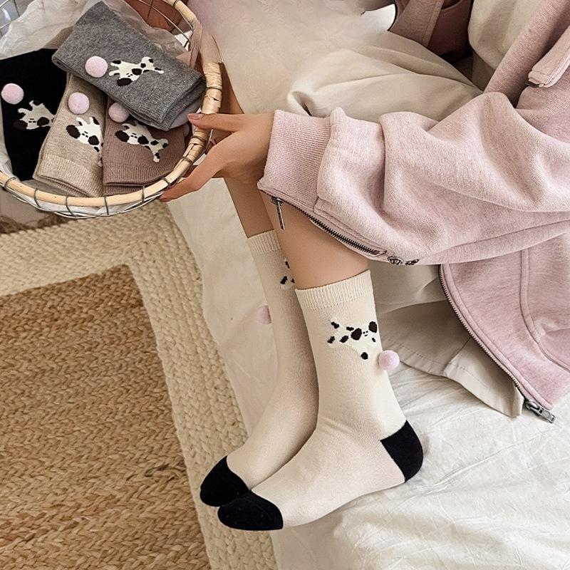 Cute and Funny Mid-calf Socks for Women's Fashion In Autumn, Cute and Funny Puppy Cartoon Animal Pile Socks