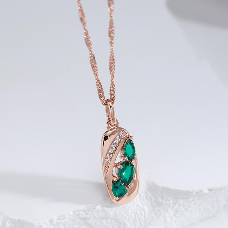 New  Rose Gold Color Pendant Necklace For Women Unusual Green Natural Zircon Accessories Vintage Daily Fine Jewelry