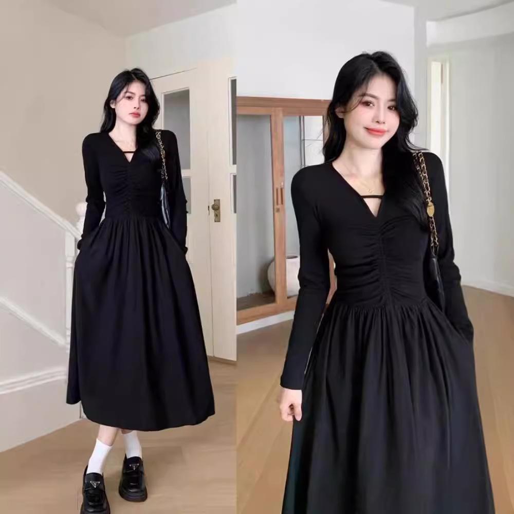 Plus Size Early Autumn High Waist V-Neck Black A-Line Dress - Korean Hepburn Style