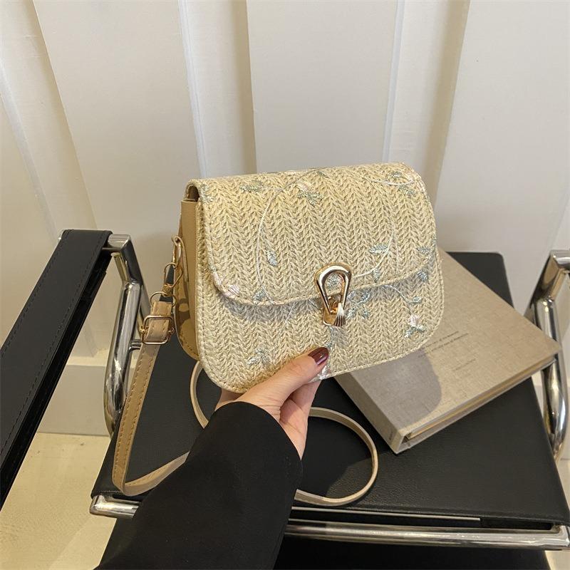 Woven Fashion Korean Version of Internet Celebrity Lock Single Shoulder Messenger Bag Spring New Versatile Ins Small Square Bag Straw Weaving