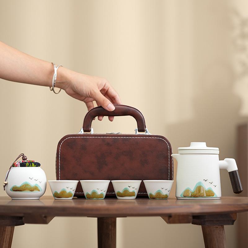 Retro Chinese style ceramic tea set Outdoor tea cup Camping travel express set Simple leather bag