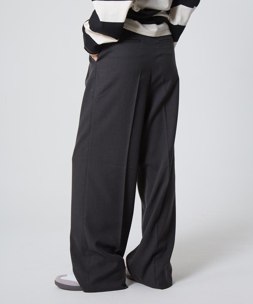 UNKNOWN PLANET Double-Pleat Wide Slacks Charcoal