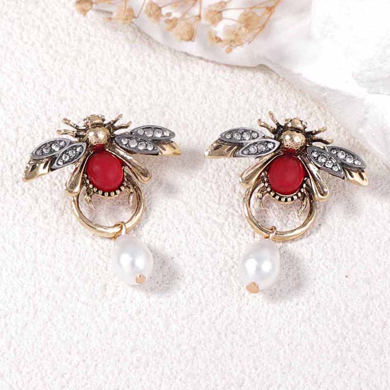 Vintage Gold Color Animals Bee Shape Pendant Earrings for Women Fashion Crystal Imitation Pearl Drop Earring Jewelry Accessories
