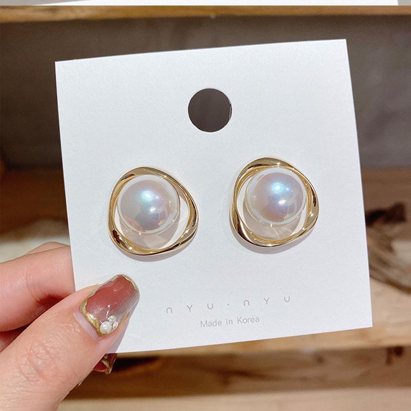 Dongdaemun 925 Silver Pearl Stud Earrings - Retro French Elegance, Versatile Women's Accessory