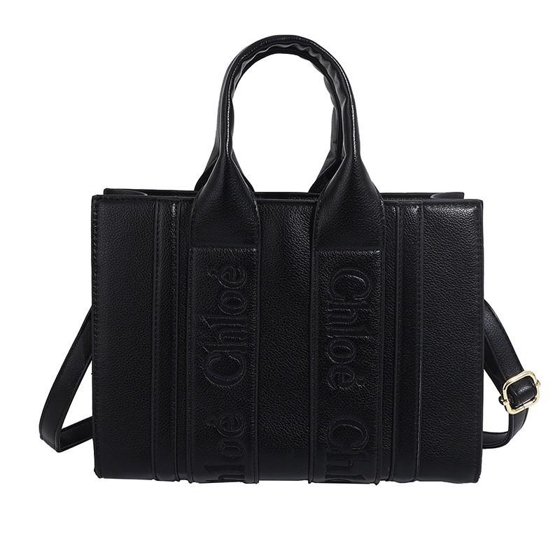 Borsa a Tote Semplice alla Moda 2026 Nuovo Stile Atmosferica Lettera Ricamata Portatile a Tracolla da Pendolare Donna