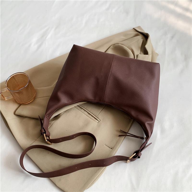 Chic Street Style Pu Tote Bag For Women 2023 Spring Fashion Simple Design Spacious Shoulder Bag