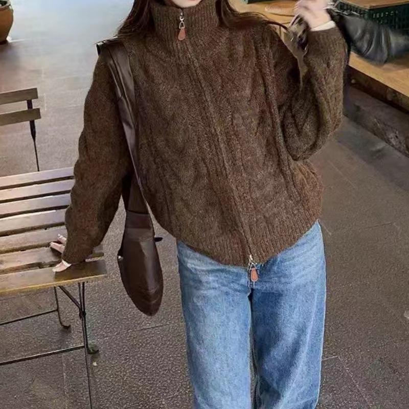 Stand-up collar zipper sweater cardigan women's autumn and winter new loose soft waxy twist Maillard short knitted jacket