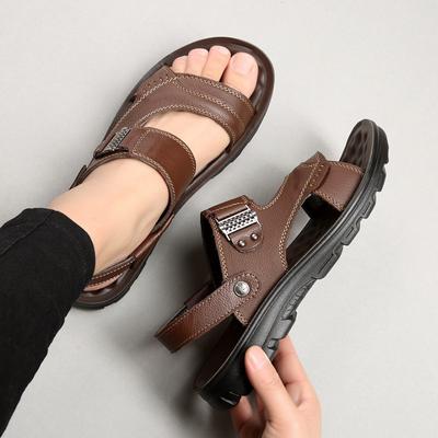Sommer Frühling Sandalen Sandalen Outdoor Casual Dicke Unterseite rutschfeste Strandschuhe Herren Dual-Use Sandalen Hausschuhe