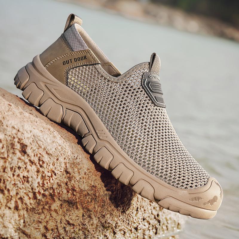 2025 New Summer Casual Outdoor Walking Sandals Men Hollow Out Breathable Slip-On Driving Shoes Classic Flat Designer Loafers