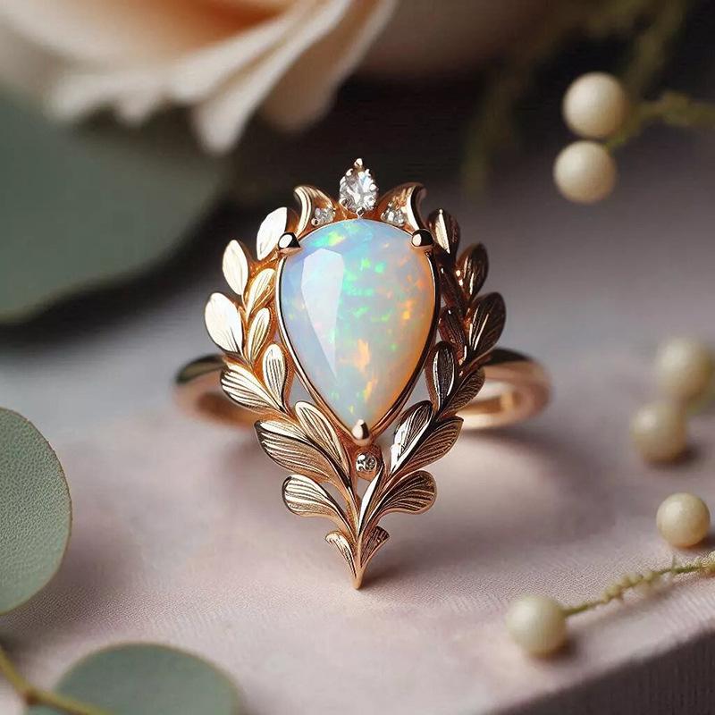 Style Mode Nouveau Européen Et Américain Assiste au Banquet Bijoux Goutte d'Eau Trésor Australien Feuille Bague Féminine