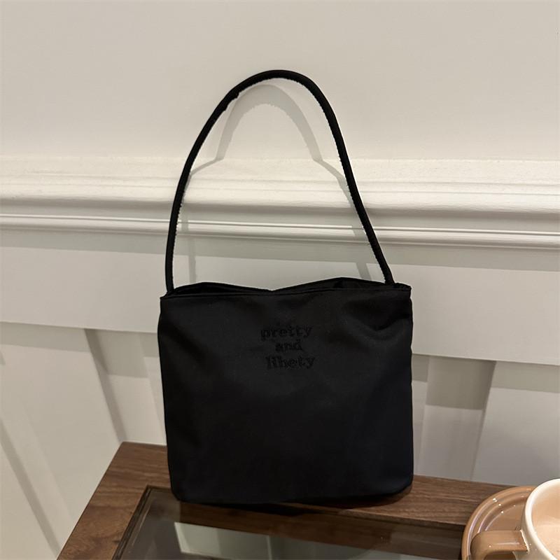 Chic Lightweight Shoulder Bucket Bag For Women Perfect For Everyday Use With Elegant Colors