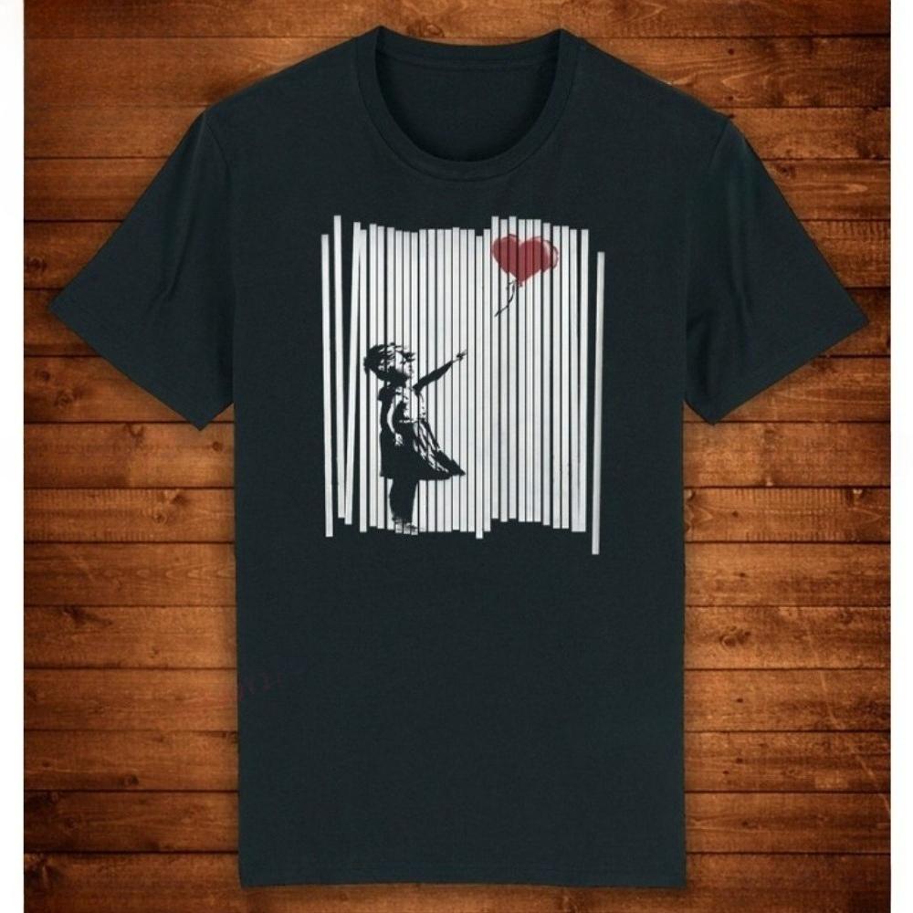 Banksy Ragazza con Palloncino Strappata Street Art T-shirt Design Unico Street Wear Arte Grafica Urbana Top Stile Semplice