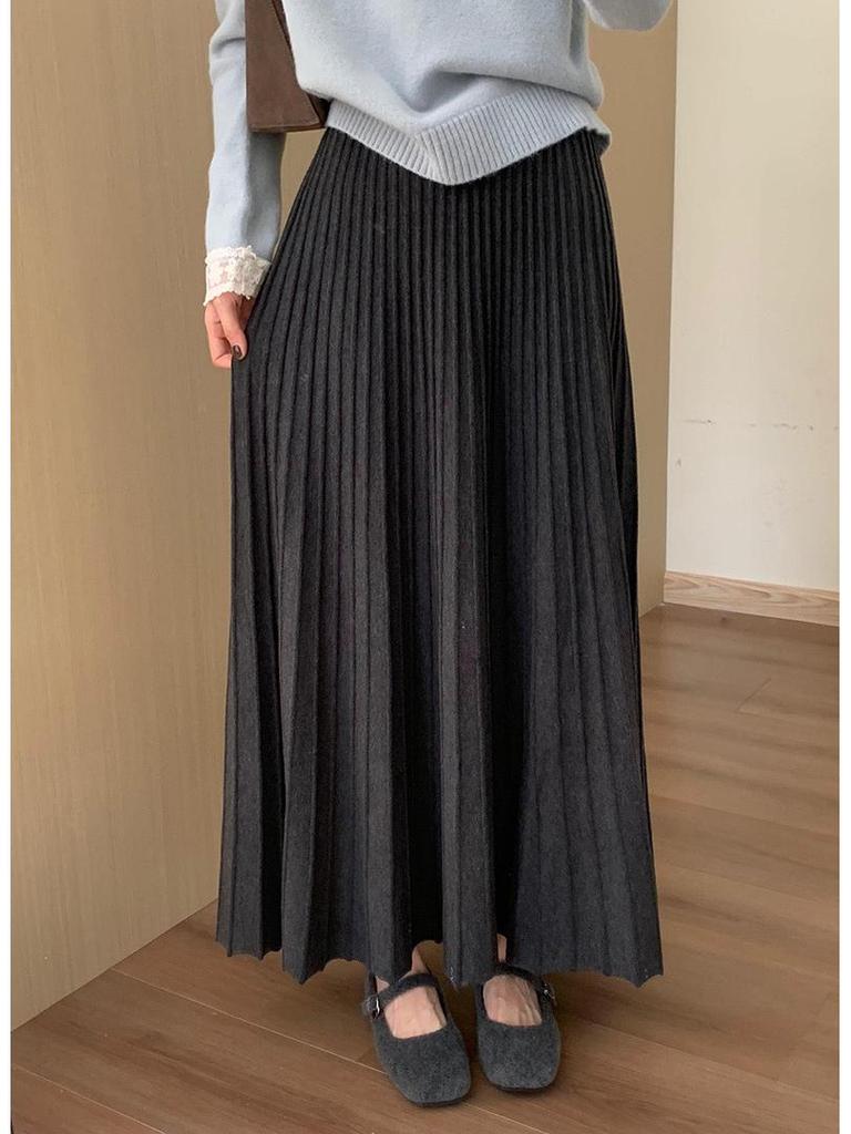 2025 Winter Women's High-Waisted Pleated Knit Midi Skirt - Korean Style, Versatile & Casual