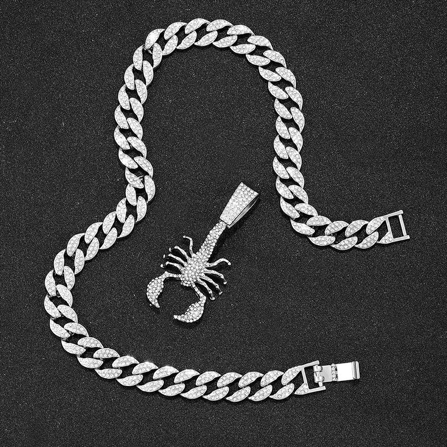 European and American Punk Trend Three-dimensional Scorpion Pendant Necklace, Hip-hop Street Dance Diamond Inlaid Cuban Chain Men's Accessories