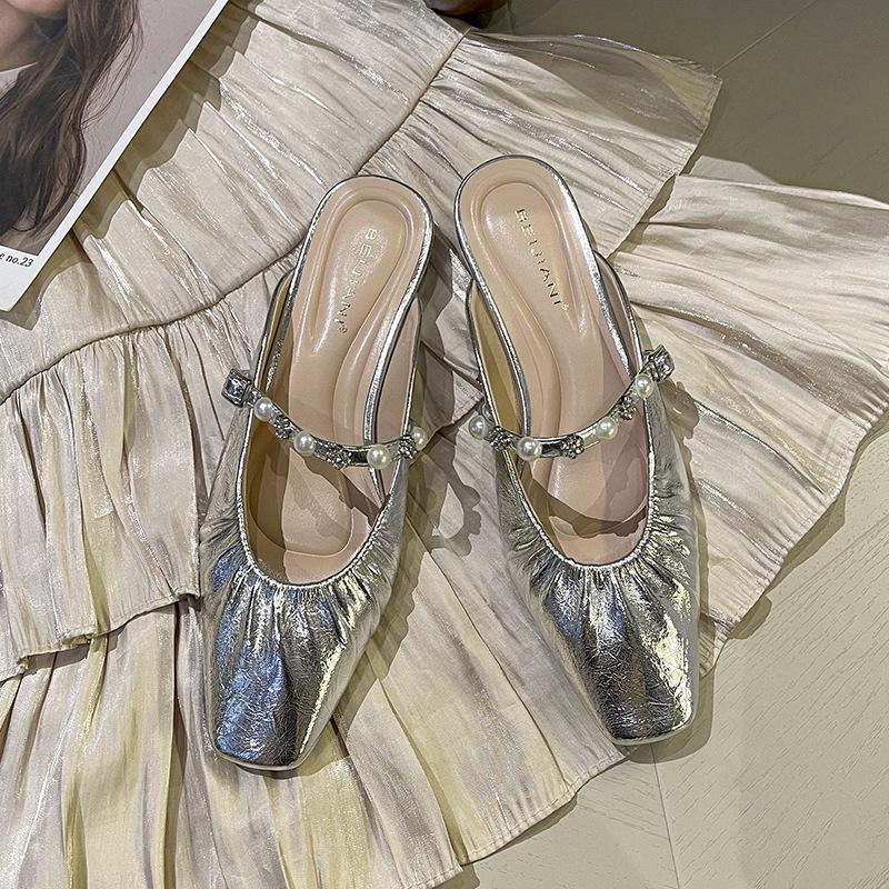 

Ретро літературна перлина слово з капцями жіночі товсті підбори плісирована квадратна голова сумка голова носіння сандалій 40 срібний