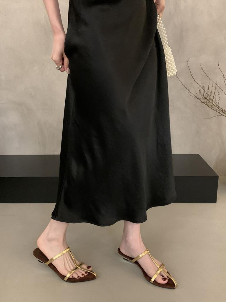 French temperament niche pointed toe low heel slippers women's 2025 new cross Roman cool slippers thin strap half drag