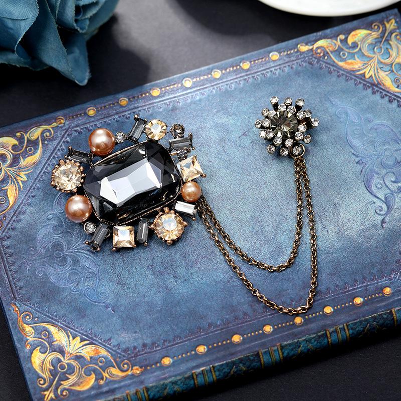 Retro Chain Fringed Brooch Men's and Women's Suit Versatile Pin Badge Personality Temperament Accessories