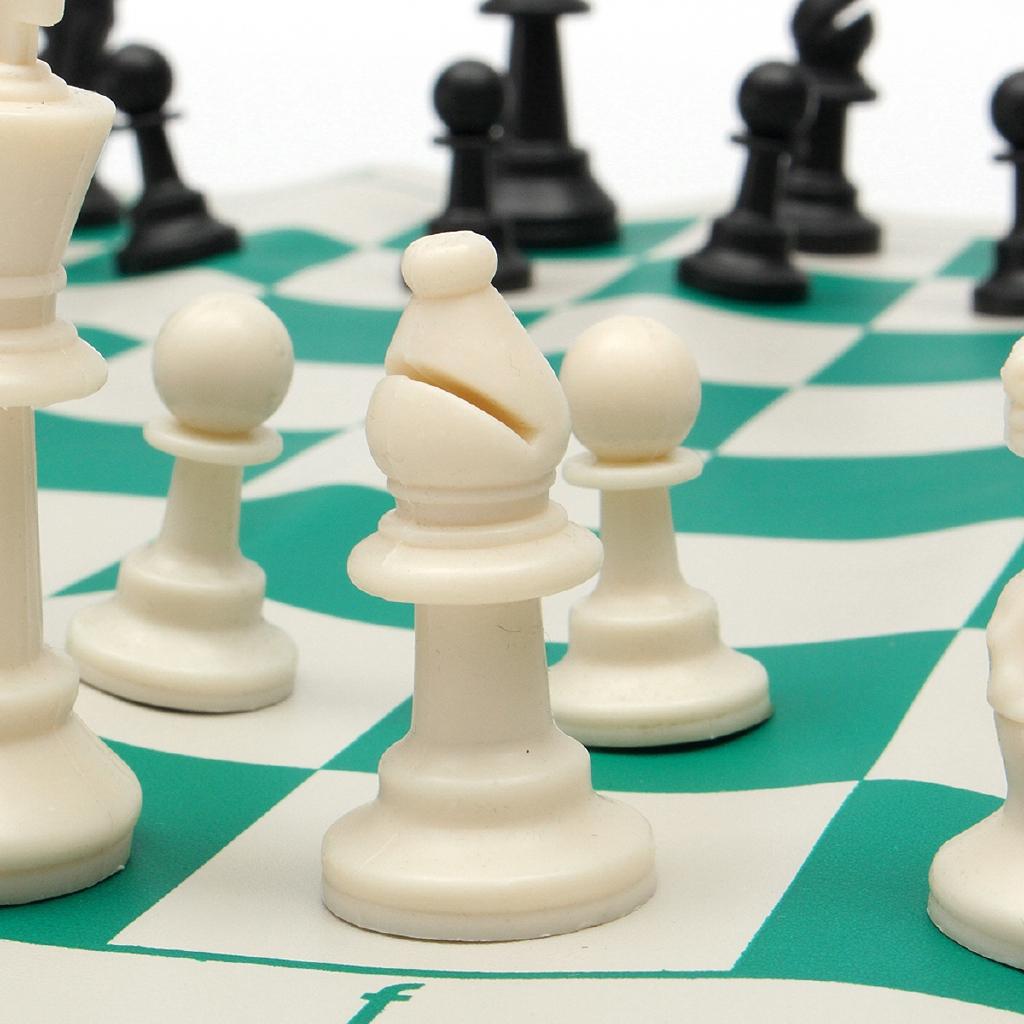 Chess Game Plastic Traveling Portable Chess Traditional Chessboard Set for Tournament Club with Green Roll-up Board + Plastic Bag