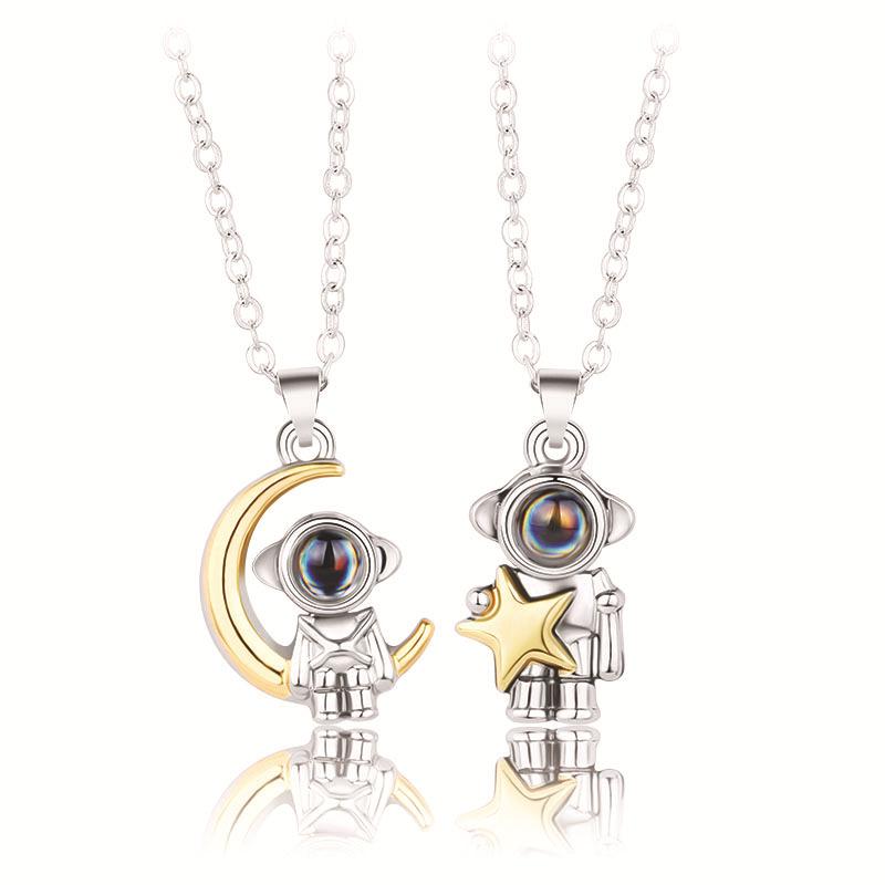 2Pcs/set Astronaut Projection Necklace 100 Languages I Love You Romantic Love Memory Star Moon Pendant Couple Valentine s Gift