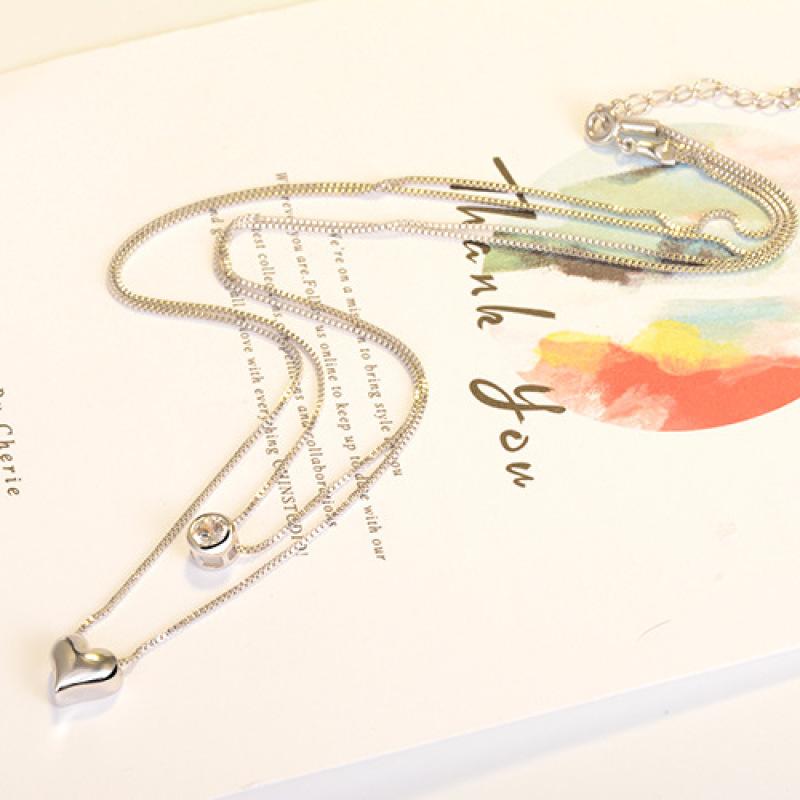Heart Shaped Double Layer Necklace for Women with One Heart and One Diamond Temperament Item Versatile Accessories Short Collarbone Chain