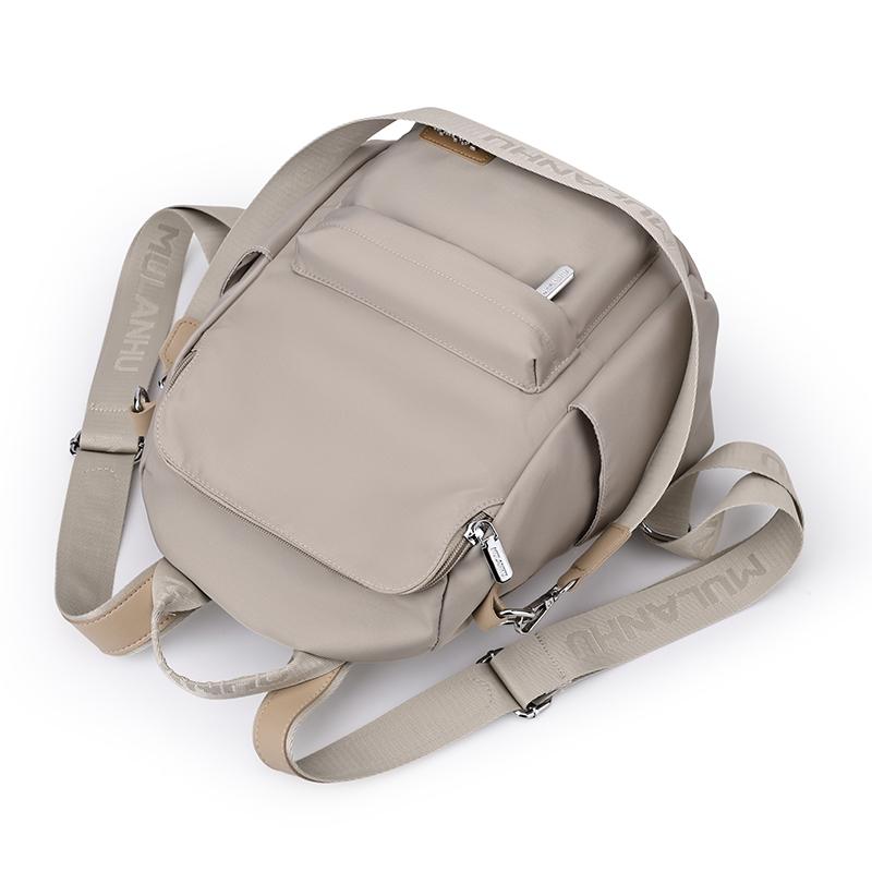 Women's Large Capacity Travel Backpack Student Schoolbag Lightweight Commuter Backpack Multifunctional Shoulder Bag