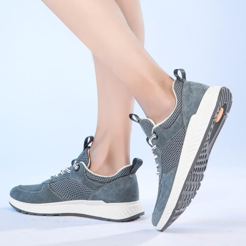 Men's Shoes Breathable Fly-woven Sports Shoes Casual Board Shoes Men's Lightweight Hollow Running Shoes