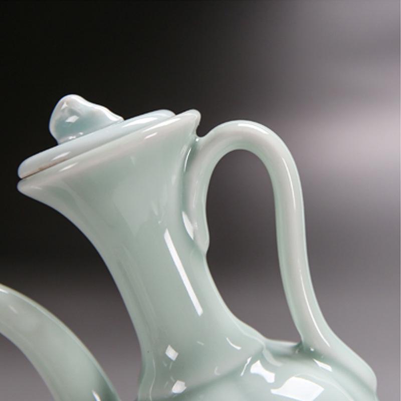 Song Dynasty-Inspired Ceramic Handheld Tea Pot for Tea Competition and Practice