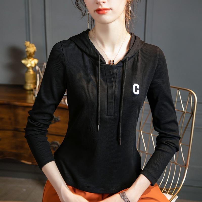 

Осенний женский новый свитер с длинным рукавом, женская повседневная футболка с капюшоном, футболка с буквенным принтом, универсальный топ для женщин M чёрный