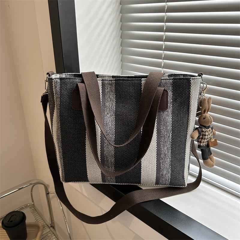 Chic Street Style Large Tote Bag For Women Soft Canvas Commuter Crossbody Design Without Pendant чёрный