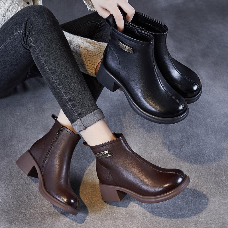 Skinny Short Boots Women's 2026 Autumn and Winter New Soft Cowhide Middle Heel Fashion Single Boots Round Head Thick Heel Velvet Leather Boots