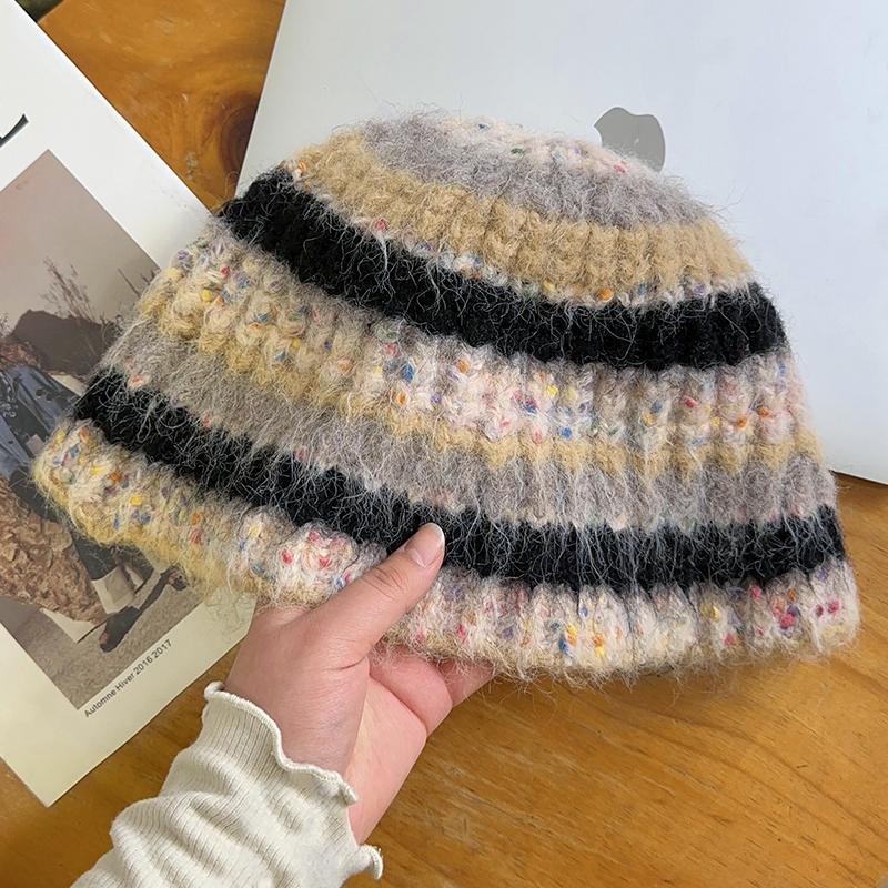 Contrast color splicing plush knitted hat women's new autumn and winter fashion temperament show face small ear protectors wool bucket hat
