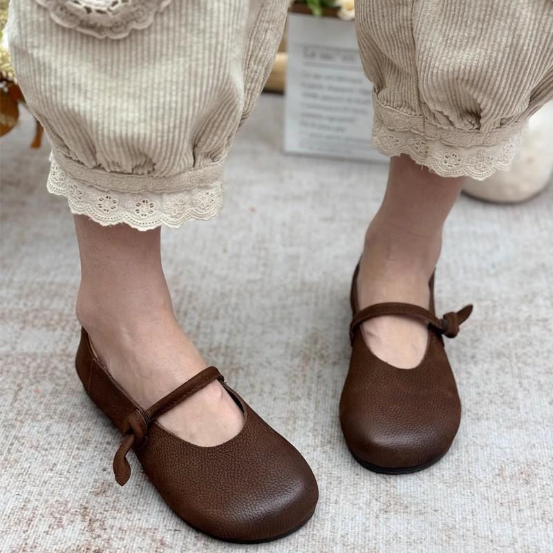 

Fashion Ethnic style retro women s shoes cowhide grandma shoes flat bottomed single shoes middle-aged genuine leather mom shoes spring n 225