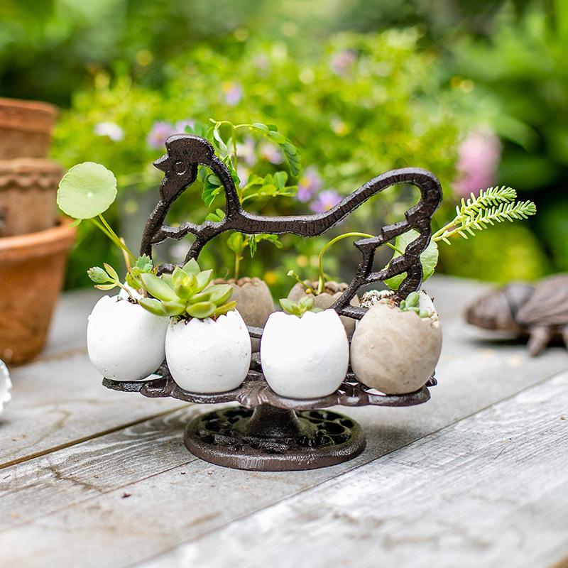 Vintage Cast Iron Egg Rack with Rooster Ornament - Nostalgic American Country Kitchen Decor