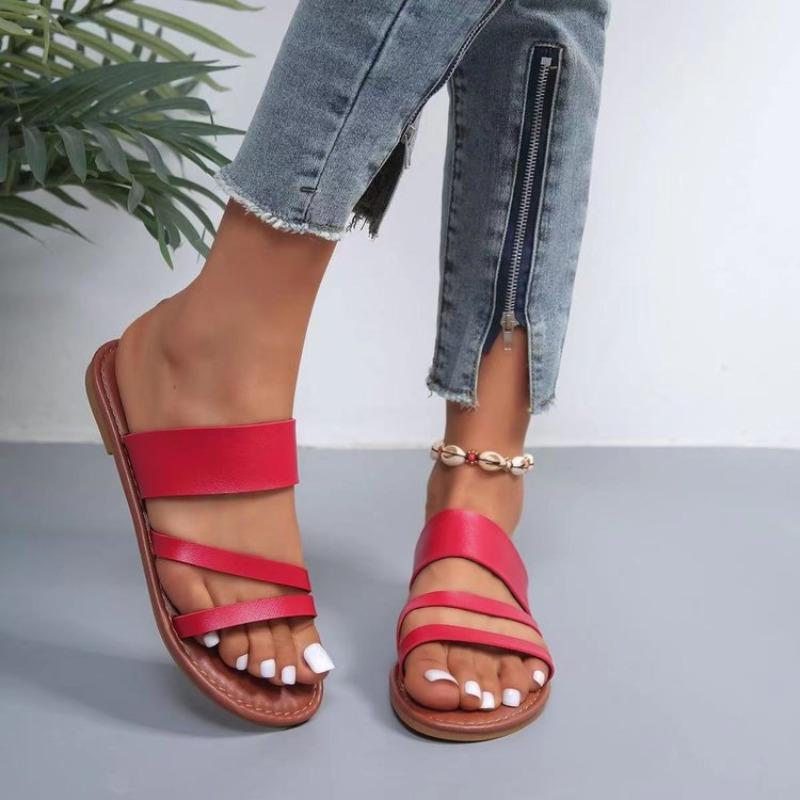 2026 Summer Flat Heel Sandals for Women Casual Plus Size Beach Slippers