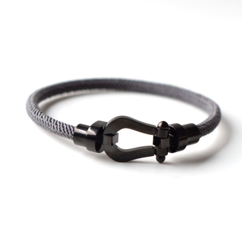 Original European and American Style Mechanical Horseshoe Buckle Hand-Woven Bracelet, Simple and Unique Couple Bracelet, Student Gift