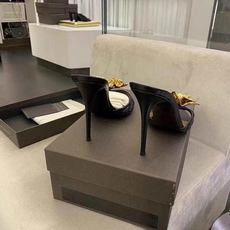 Metal flowers beautiful open-toed sandals summer and autumn new thin heels round head sexy cool slippers wear high heels