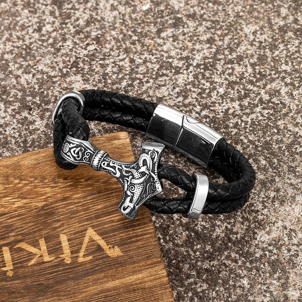 Braccialetto in Pelle con Martello di Thor Vichingo Vintage Uomo Rune Nordiche Mjolnir Braccialetto Punk Amuleti Fatti a Mano Gioielli Scandinavi Regalo
