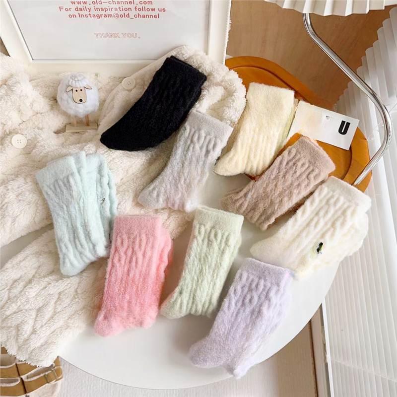 Autumn and Winter Fleece Socks, Women's Mid-calf Socks, Warm Fleece Thickened Warm Sleeping Socks, Floor Cold-proof Postpartum Socks, Thick