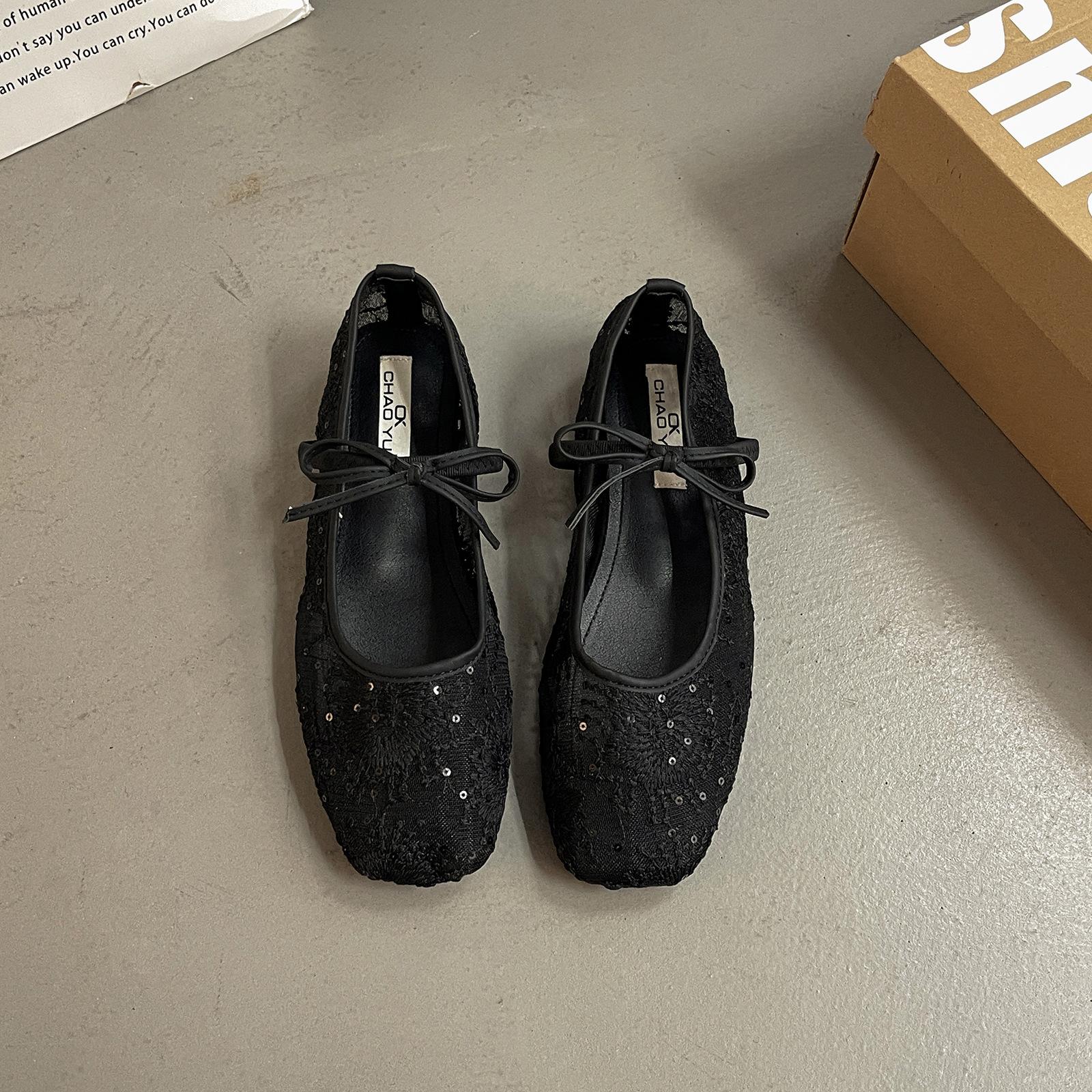 

Модная женская летняя обувь 2025 Лето Новые Элегантные Ажурные Туфли Мэри Джейн Модные Нескользящие Легкие Женские Балетки с Бантом 35 чёрный