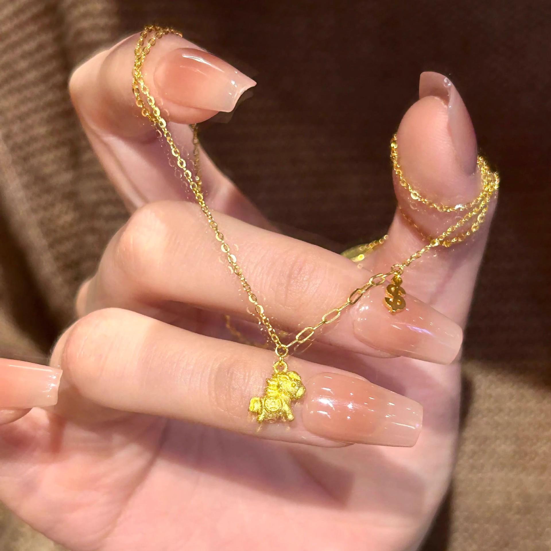 Elegant Women s Light Luxury Exquisite Clavicle Necklace