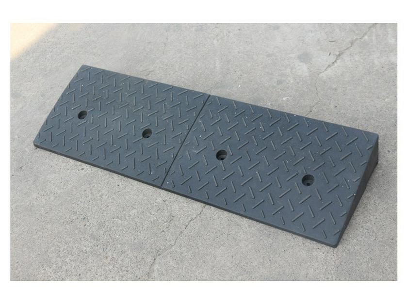 Portable Rubber-Plastic Curb Ramp Mat for Car