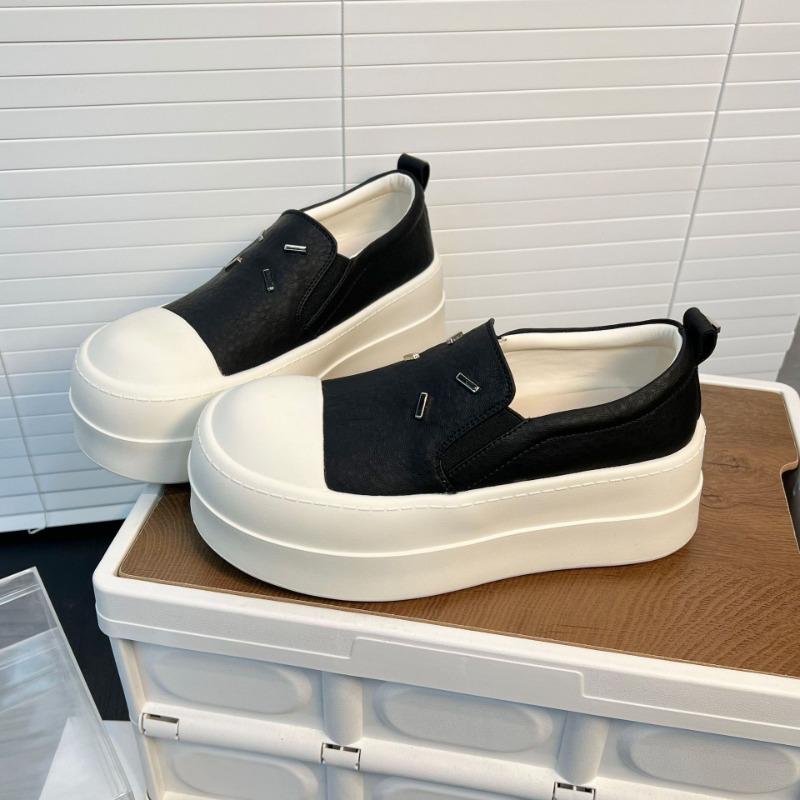 Thick-soled one-pedal muffin shoes women's new doll head versatile casual shoes single shoes