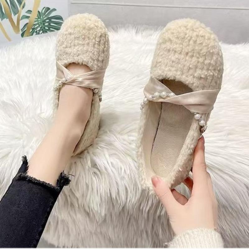 New Cotton Slippers for Women Are Comfortable and Good-looking In Winter. Fleece Thermal Bag and Fluffy Home Confinement Cotton Shoes.