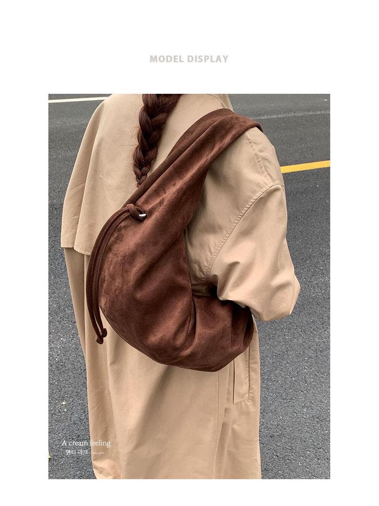 Korean-Style Suede Shoulder Bag: Solid Color, Large Capacity Underarm Dumpling Design