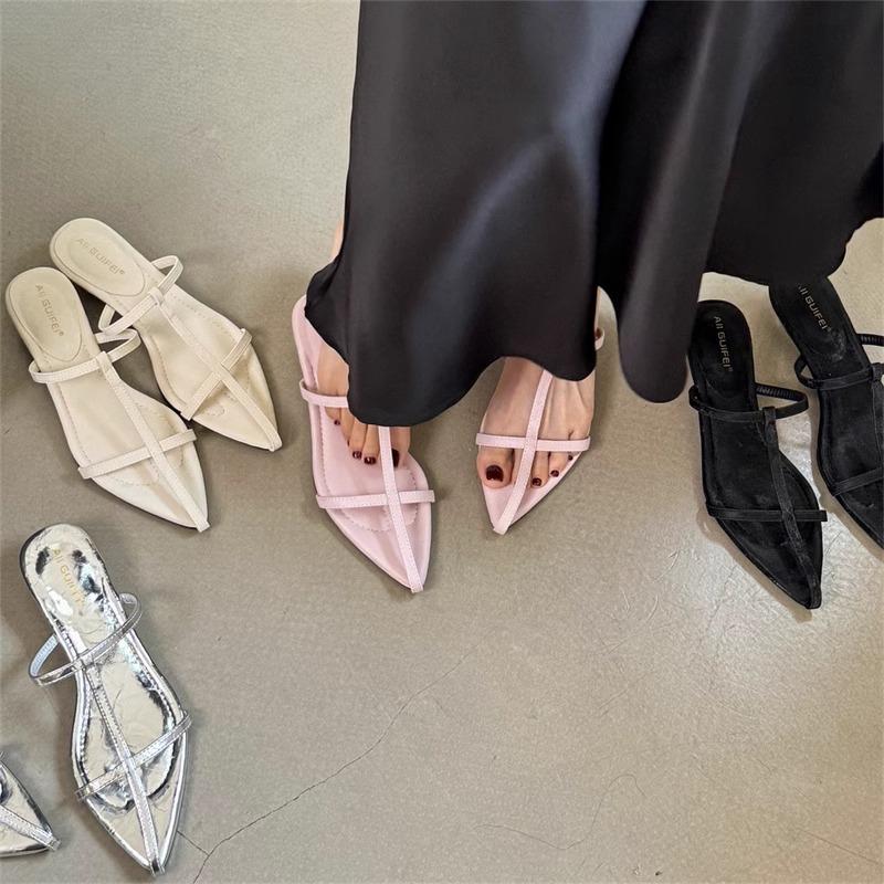 French niche pointed cool slippers women's summer 2025 new slope heel new Chinese open-toed beach shoes hollow Roman shoes