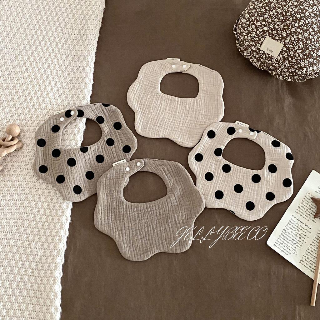 Nordischer Ins-Stil, Tupfenblütenblätter, Baby-Lätzchen, Baby-Sabbertuch, Reines Baumwollgarn Klasse A, Neugeboren, Anti-Spuck-Lätzchen