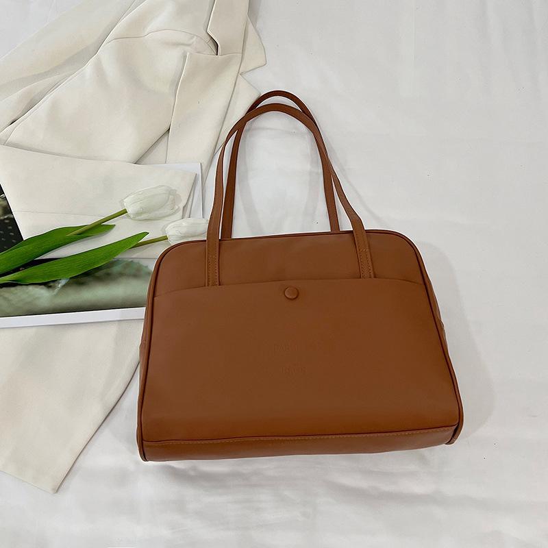 2025 winter new Korean niche design underarm women's bag temperament solid color retro large capacity shoulder tote bag