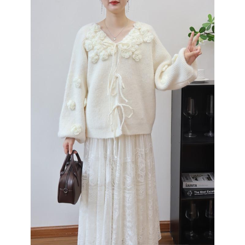 Heavy Industry three-dimensional flower knitted cardigan autumn and winter new lace-up loose gentle wind sweater jacket women