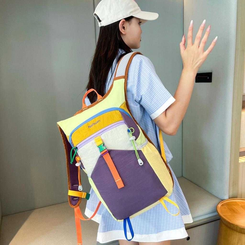 Colorful Women's Lightweight Outdoor Sports Backpack: Large Capacity, Water-Resistant, Casual for Travel & Hiking.